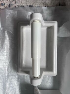 White Ceramic Retro Bath- Toilet paper holder, towel rod.